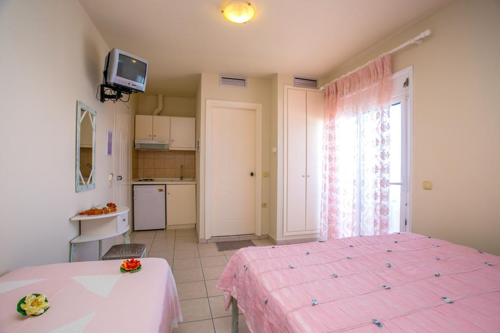 Studios Akrogiali 리메나리아 객실 사진
